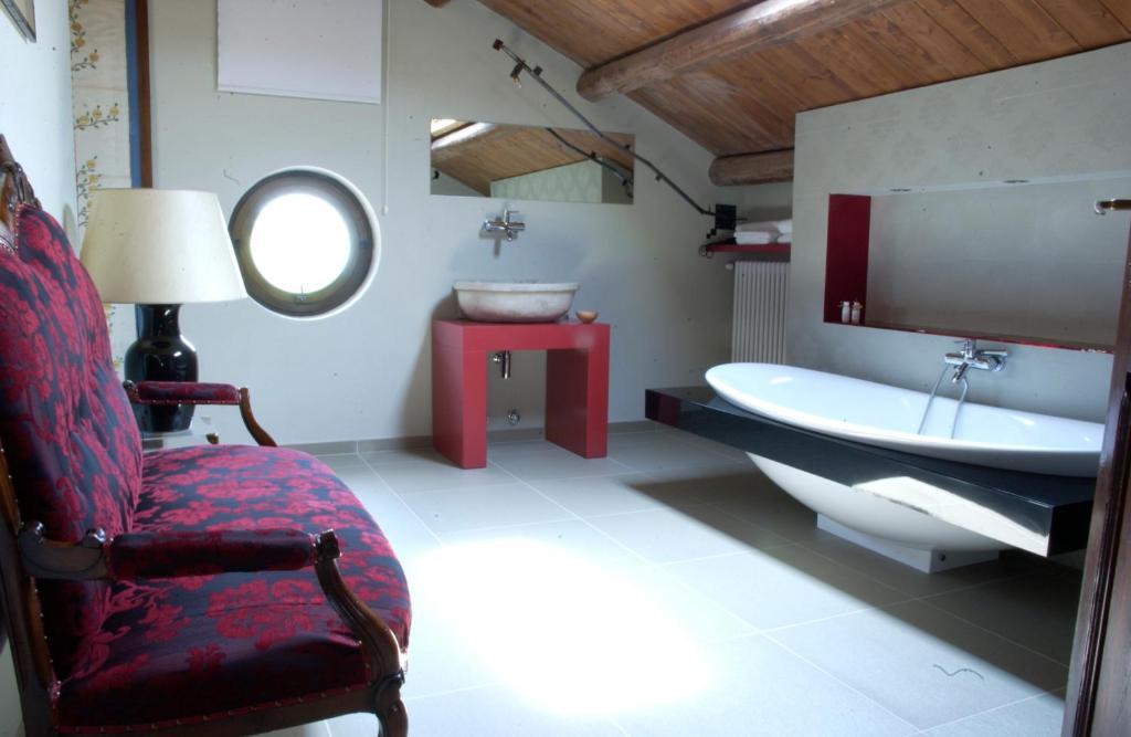 Casa Isabella Pensionat Vaglio Serra Rum bild